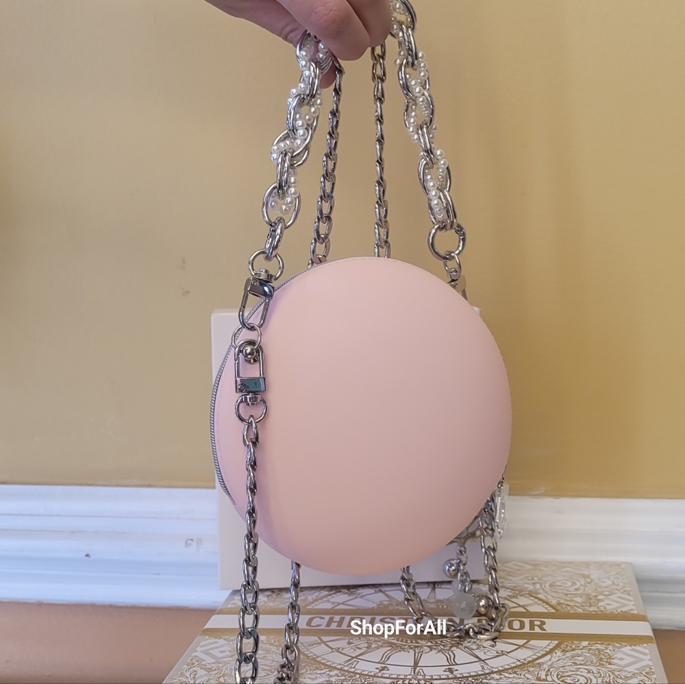 Dior - Picture 10 of 16